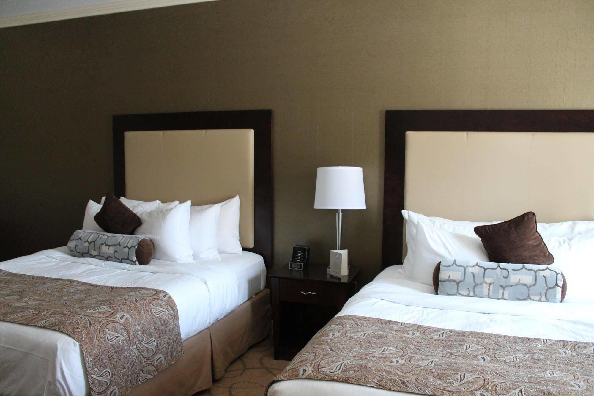 The Marcum Hotel & Conference Center オックスフォード エクステリア 写真